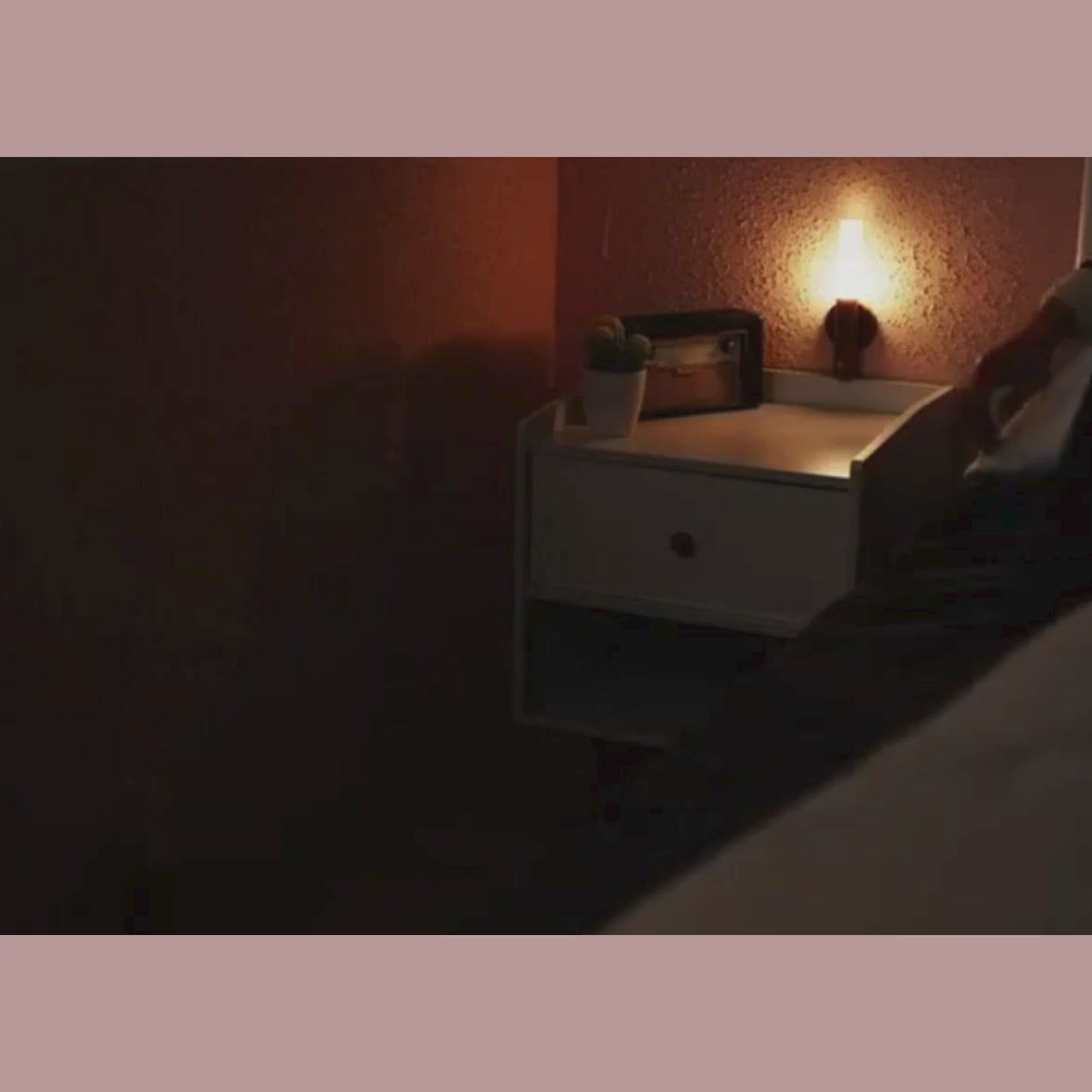 Smarta LED-Nattlampor med Rörelsesensor – USB, Magnet & Trådlös Design